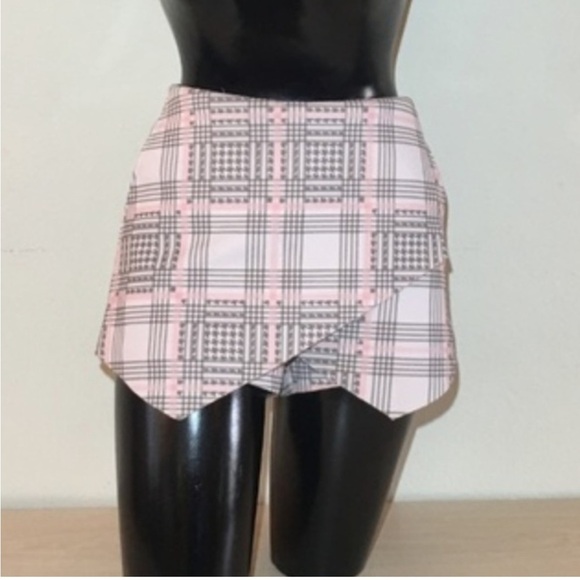 Cotton on pink grey and white plaid envelope skort with pockets. Size M - Picture 1 of 7